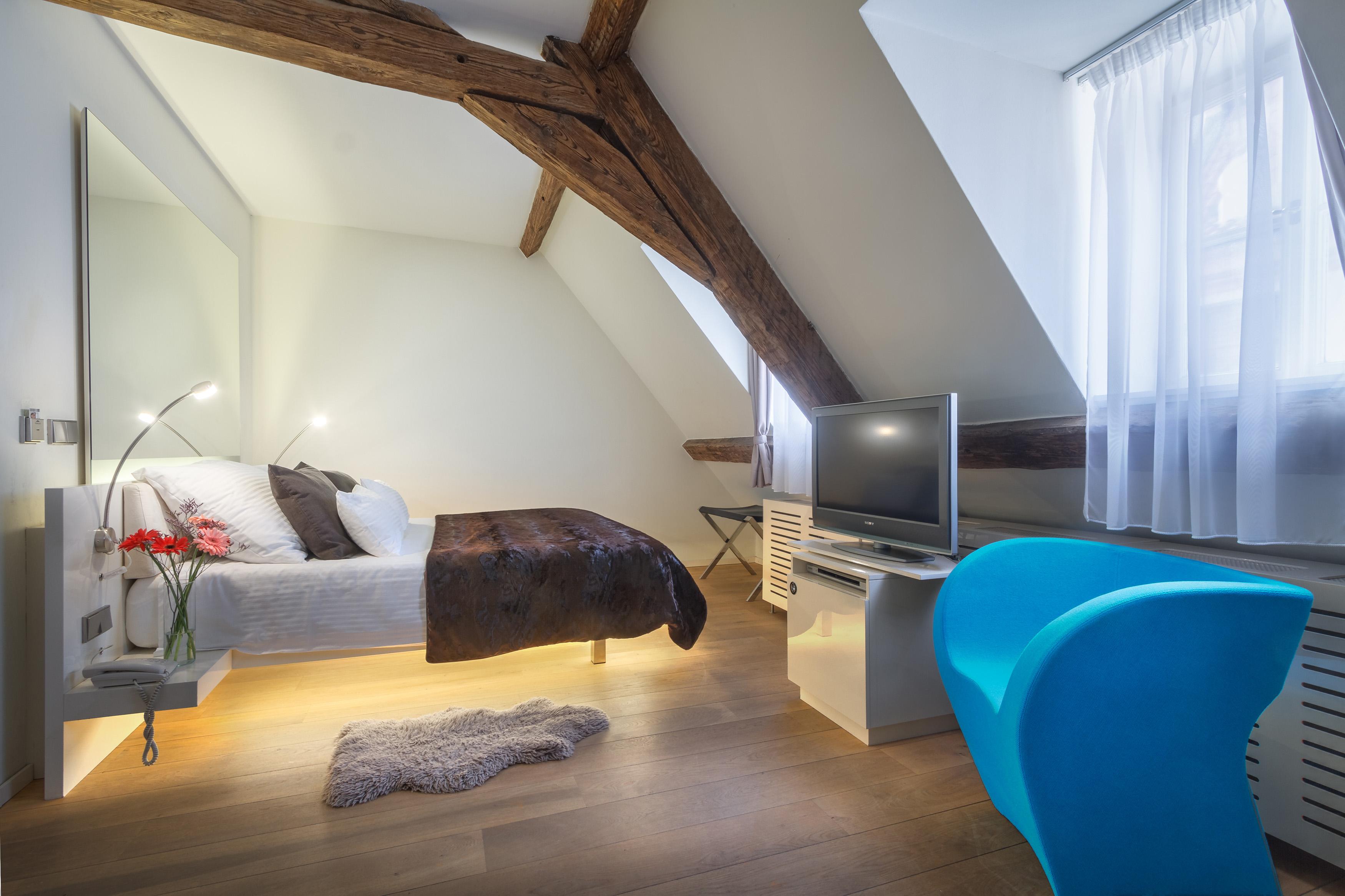 โรงแรมทรี สตอร์คส์ ปราก ภายนอก รูปภาพ A room at the Hotel Stadt Rom